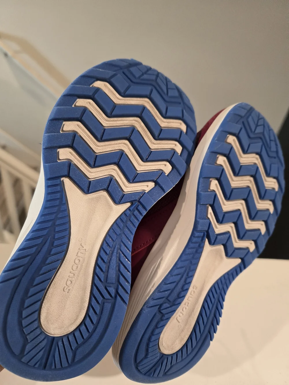 Saucony Kids Purple and Blue Athletic Sneakers Size 12